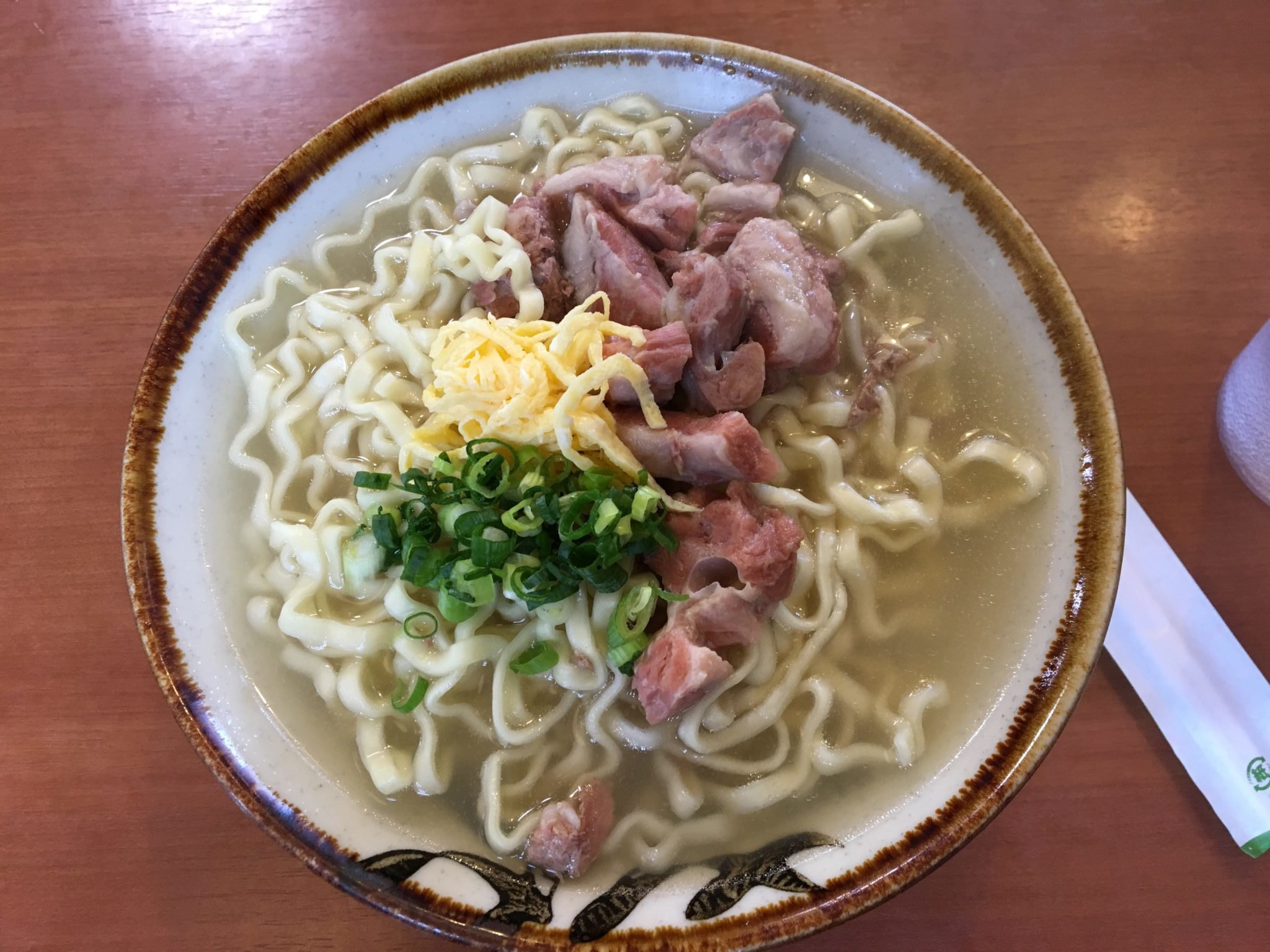 高江洲そば 本店 地元に愛され観光客にも大人気 ゆし豆腐そばと中身そばが絶品